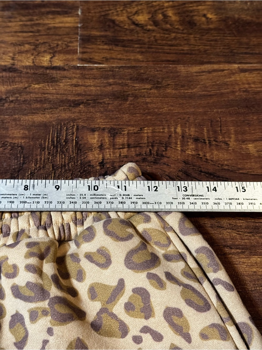 Comfrt Leopard Print Joggers Size XL - Picture 5 of 7